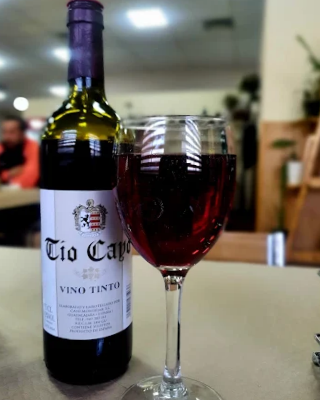 RESTAURANTE LOS CUATRO MARES VINO